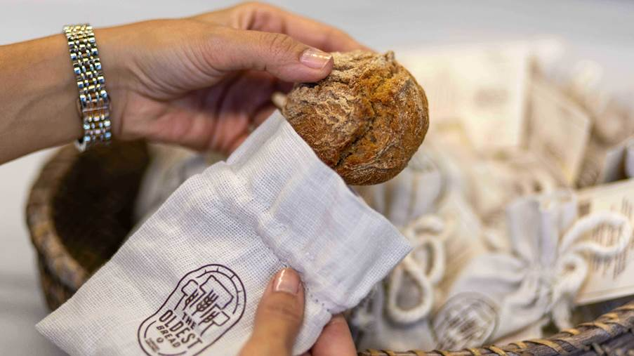 ‘The Oldest Bread’ to be served in-flight’