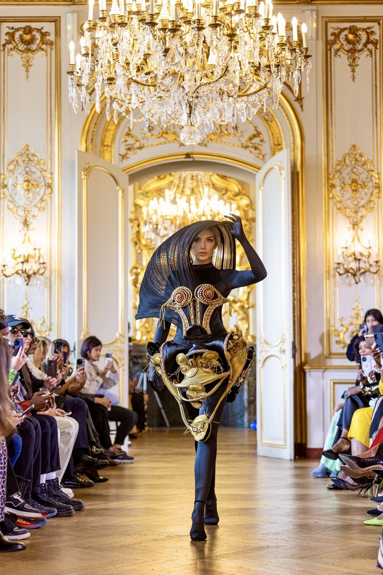 Fashion Week Studio runway show at Hôtel Le Marois – A Resounding Success!